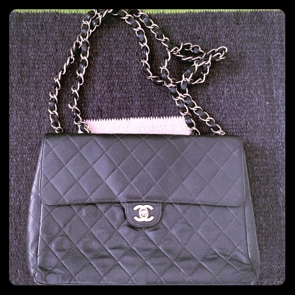 Chanel Jumbo Caviar Single Flap in Black